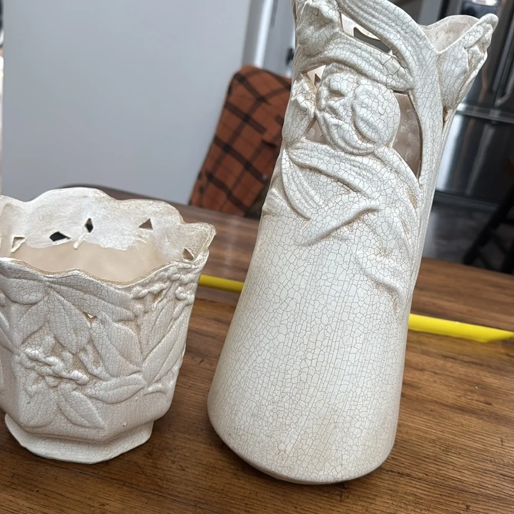 Elegant Floral Patterned Vases - set of 2